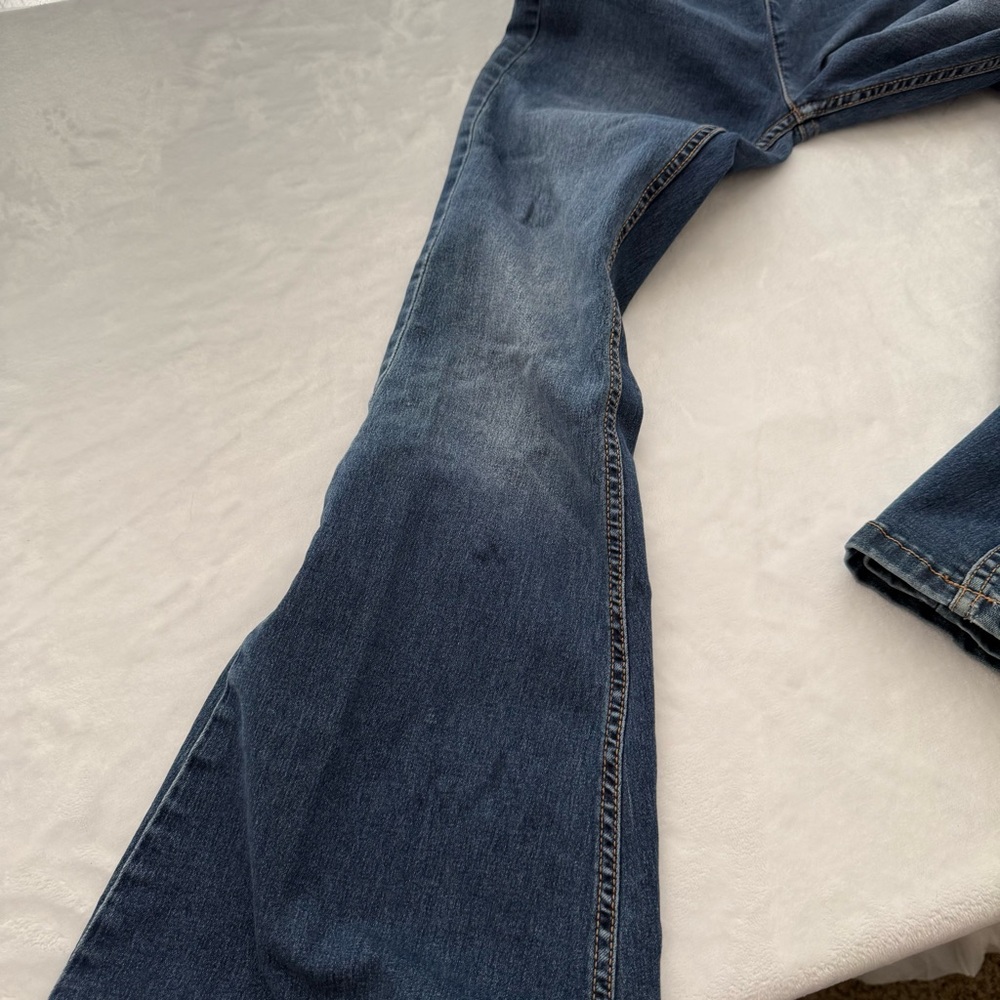 Free People We The Free Penny Pull-On Flare Jeans in Roll Of The Dice Size 27 - Picture 11 of 12